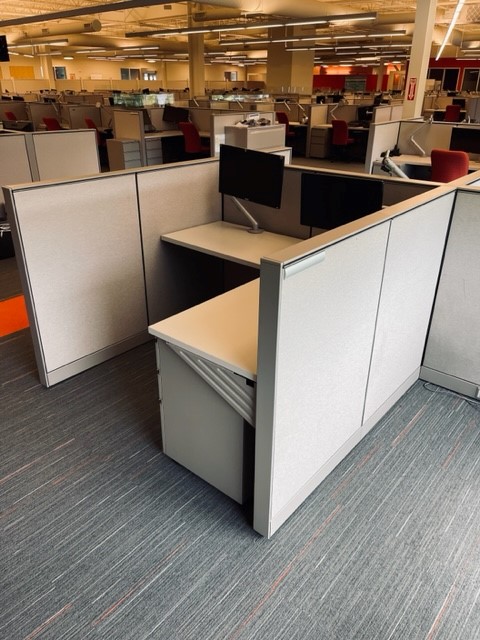 Herman Miller Canvas Cubicles / Touch Down Stations