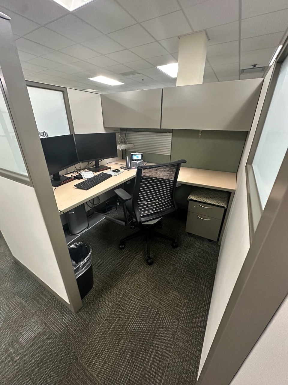 Steelcase Answer Workstations