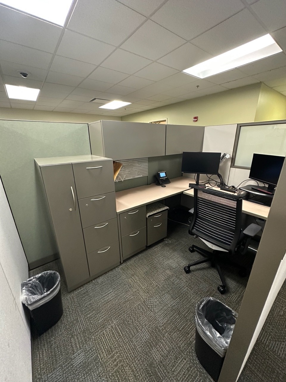 Steelcase Answer Workstations